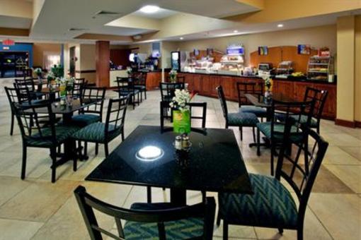 фото отеля Holiday Inn Express Hotel & Suites Suffolk