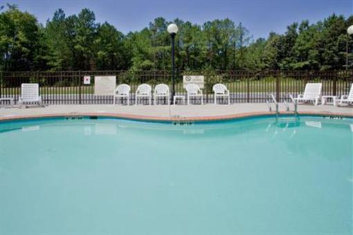фото отеля Holiday Inn Express Hotel & Suites Suffolk