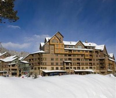 фото отеля Zephyr Mountain Lodge
