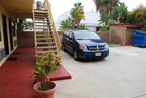 фото отеля Del Amo Inn