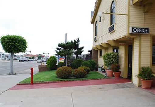 фото отеля Del Amo Inn