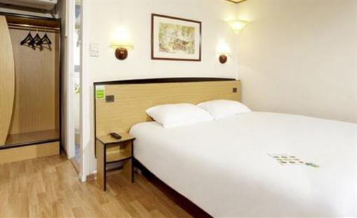 фото отеля Hotel Campanile Clermont Ferrand Le Brezet