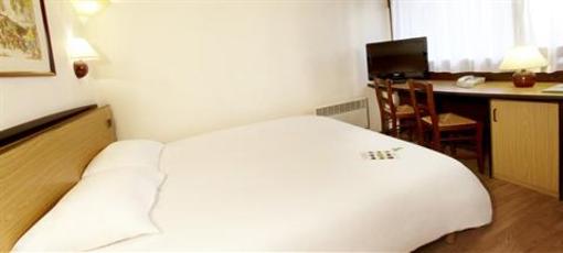 фото отеля Hotel Campanile Clermont Ferrand Le Brezet