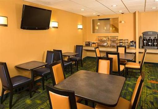 фото отеля Fairfield Inn New York LaGuardia Airport/Flushing