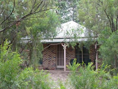 фото отеля Honeysuckle Cottages