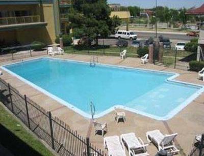 фото отеля Knights Inn Denver - Gateway to Downtown