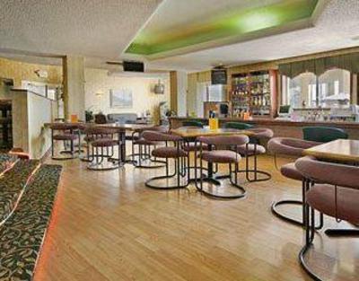 фото отеля Knights Inn Denver - Gateway to Downtown