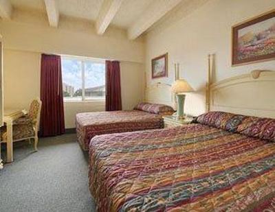 фото отеля Knights Inn Denver - Gateway to Downtown