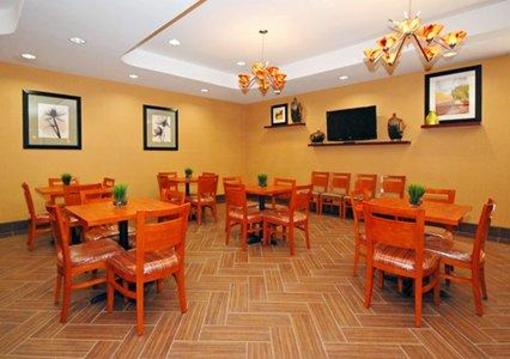 фото отеля Comfort Suites Airport Flowood