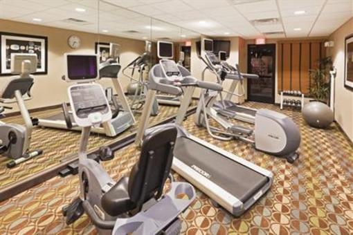 фото отеля Holiday Inn Express & Suites El Paso Airport Area