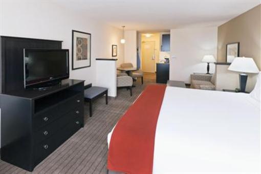фото отеля Holiday Inn Express & Suites El Paso Airport Area