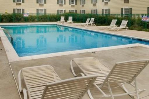 фото отеля Holiday Inn Leesburg At Carradoc Hall