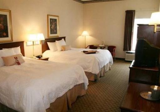 фото отеля Hampton Inn Columbus West