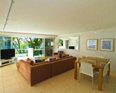 фото отеля Little Cove Court