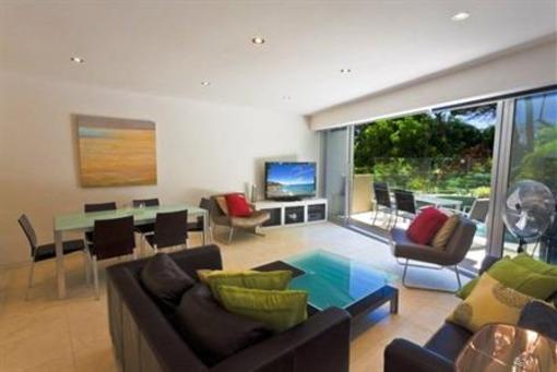 фото отеля Little Cove Court