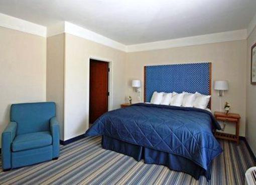 фото отеля Comfort Inn & Suites Savannah Airport