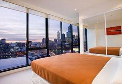 фото отеля Melbourne Short Stay Apartments