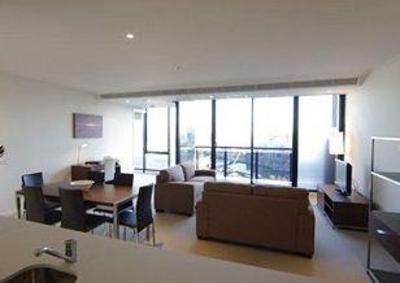 фото отеля Melbourne Short Stay Apartments