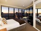 фото отеля Melbourne Short Stay Apartments