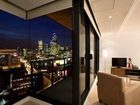 фото отеля Melbourne Short Stay Apartments