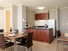 фото отеля Melbourne Short Stay Apartments