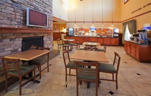 фото отеля Holiday Inn Express Turlock