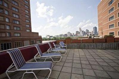 фото отеля Embassy Suites Hotel Cincinnati - Rivercenter / Covington