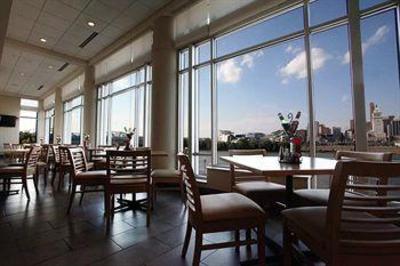 фото отеля Embassy Suites Hotel Cincinnati - Rivercenter / Covington