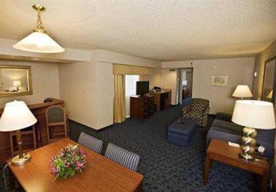 фото отеля Embassy Suites Hotel Cincinnati - Rivercenter / Covington