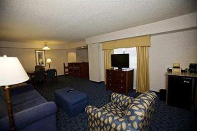 фото отеля Embassy Suites Hotel Cincinnati - Rivercenter / Covington