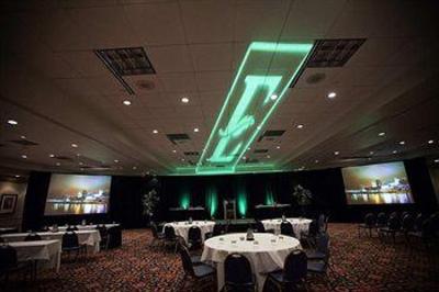 фото отеля Embassy Suites Hotel Cincinnati - Rivercenter / Covington