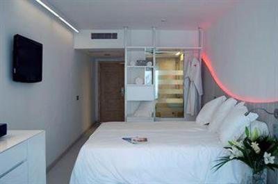 фото отеля Ushuaia Ibiza Beach Hotel