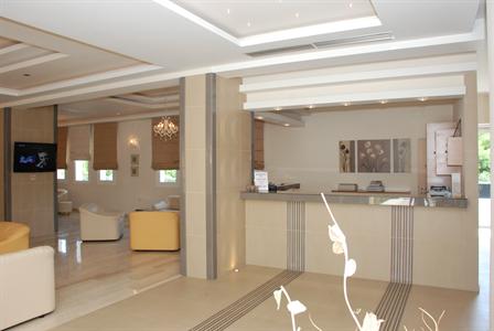 фото отеля Kalamaki Beach Hotel