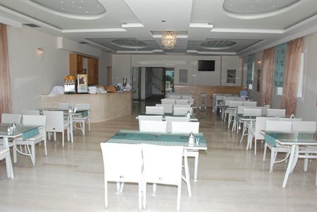 фото отеля Kalamaki Beach Hotel