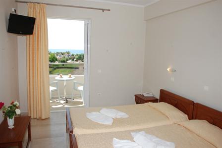 фото отеля Kalamaki Beach Hotel