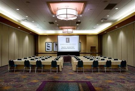 фото отеля Embassy Suites Kansas City - International Airport