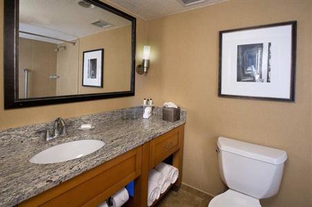 фото отеля Embassy Suites Kansas City - International Airport