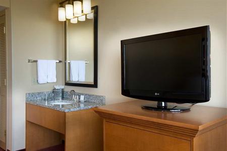 фото отеля Embassy Suites Kansas City - International Airport