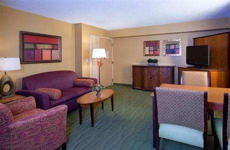 фото отеля Embassy Suites Kansas City - International Airport