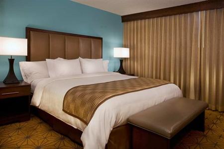 фото отеля Embassy Suites Kansas City - International Airport