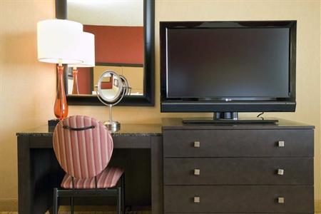 фото отеля Embassy Suites Kansas City - International Airport
