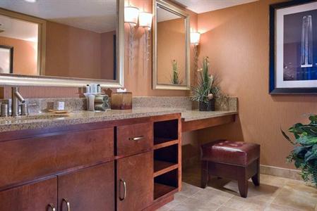 фото отеля Embassy Suites Kansas City - International Airport