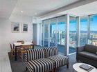 фото отеля Hilton Surfers Paradise Hotel & Residences