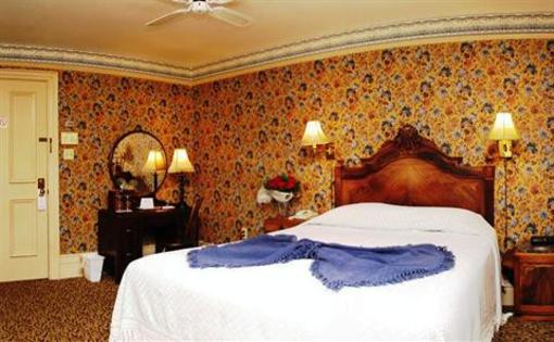 фото отеля Idlewyld Inn