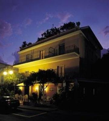 фото отеля Delfino Hotel Camerota