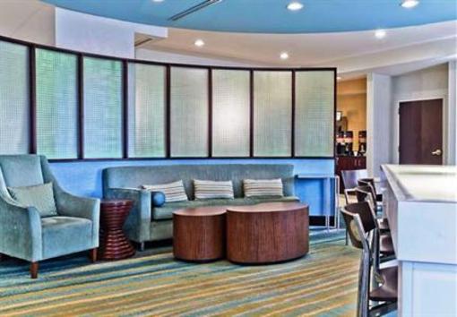 фото отеля SpringHill Suites Charlotte Airport