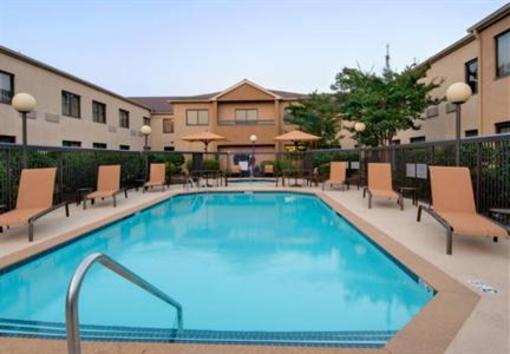 фото отеля Courtyard by Marriott Wilmington-Wrightsville Beach