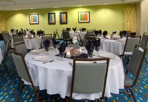 фото отеля Courtyard by Marriott Wilmington-Wrightsville Beach