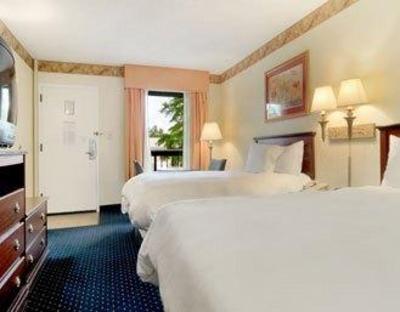 фото отеля Baymont Inn and Suites Tallahassee