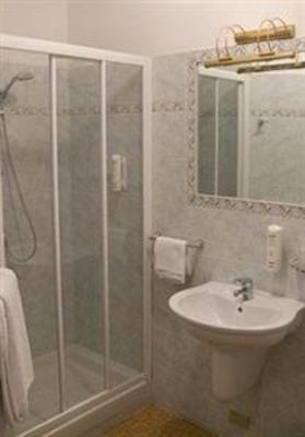 фото отеля Hotel Mirabeau Civenna